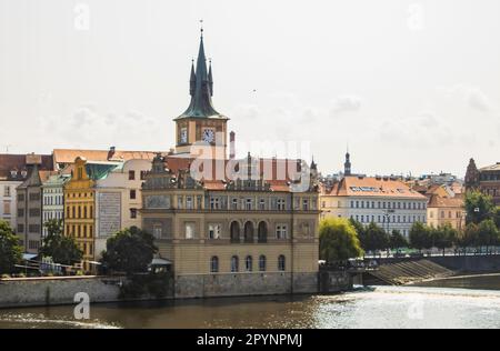 Paysage urbain de Prague, rivière Moldva, rivière Vltava Banque D'Images