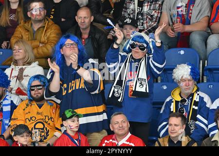 Brno, République tchèque. 04th mai 2023. Les fans de Finlande dans les stands lors du défi de l'Euro Hockey font la comparaison entre la République tchèque et la Finlande, Brno, République tchèque, 4 mai 2023. Crédit: Vaclav Salek/CTK photo/Alay Live News Banque D'Images