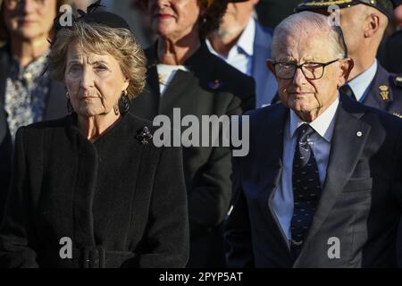 RHENEN - 04/05/2023, Altesse Royale la princesse Margriet, le professeur Pieter van Vollenhoven et son Altesse le prince Pieter-Christiaan pendant la Journée nationale de commémoration militaire à l'Ereveld militaire de Grebbeberg. ANP VINCENT JANNINK pays-bas sortie - belgique sortie Banque D'Images