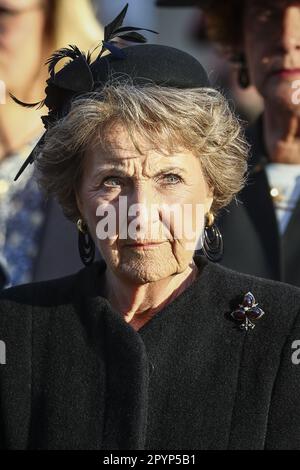 RHENEN - 04/05/2023, Altesse Royale la princesse Margriet, le professeur Pieter van Vollenhoven et son Altesse le prince Pieter-Christiaan pendant la Journée nationale de commémoration militaire à l'Ereveld militaire de Grebbeberg. ANP VINCENT JANNINK pays-bas sortie - belgique sortie Banque D'Images