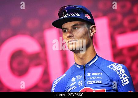 Pescara, Italie. 04th mai 2023. Belge Senne Leysen d'Alpecin-Deceuninck photographié lors de la présentation de l'équipe avant la course de vélo Giro d'Italia 2023, à Pescara, en Italie, le jeudi 04 mai 2023. Le Giro 2023 a lieu du 06 au 28 mai 2023. BELGA PHOTO JASPER JACOBS crédit: Belga News Agency/Alay Live News Banque D'Images