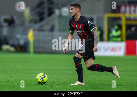Milan, Italie. 03rd mai 2023. RADE Krunic de l'AC Milan en action pendant la série Un match de football 2022/23 entre l'AC Milan et les US Cremonese au stade San Siro. Milan 1 | 1 Crémonese. Crédit : SOPA Images Limited/Alamy Live News Banque D'Images