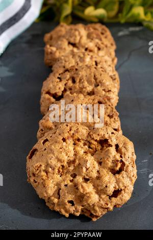 Caprichos de Saint-Jacques-de-Compostelle. Colonne de biscuits aux amandes et au sucre. Concept de gastronomie. Saint Jacques de Compostelle. Espagne Banque D'Images