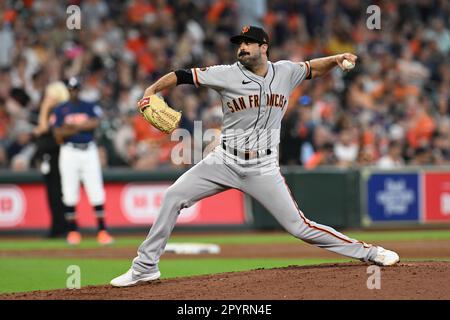 San Francisco Giants cruche de secours Scott Alexander (54) dans le fond du huitième repas pendant le match MLB entre les San Francisco Giants et t Banque D'Images