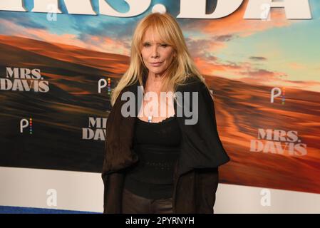 Rosanna Arquette assiste à la première de Mrs. Davis de Peacock. Banque D'Images