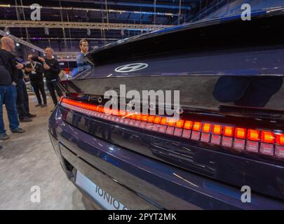 Göteborg, Suède - décembre 03 2022 : vue arrière d'une voiture électrique Hyundai Ioniq 6 2023 Banque D'Images