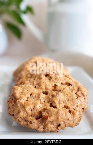 Caprichos de Saint-Jacques-de-Compostelle. biscuits aux amandes, sucre et œufs. Concept de la gastronomie espagnole. verticale Banque D'Images