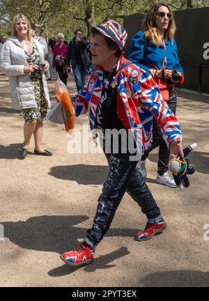 © Jeff Moore 03/May/2023 les fans de Royal ont commencé à prendre leurs places dans le Mall près de Buckingham Palace avant ce week-end Coronation of King Char Banque D'Images