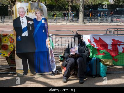 © Jeff Moore 03/May/2023 les fans de Royal ont commencé à prendre leurs places dans le Mall près de Buckingham Palace avant ce week-end Coronation of King Char Banque D'Images