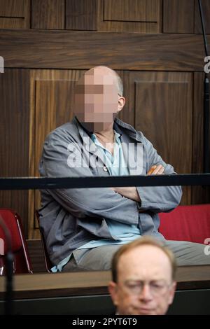 Brugge, Belgique. 05th mai 2023. L'accusé Tom Debaillie photographié lors de la première session du procès contre Tom Debaillie, devant la Cour des assises de Flandre Occidentale, à Bruges, le vendredi 05 mai 2023. Debaillie de Courtrai est accusé du meurtre de son père Frans Debaillie (90) en avril 2020 à Courtrai. BELGA PHOTO KURT DESPLENTER crédit: Belga News Agency/Alay Live News Banque D'Images