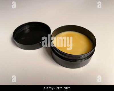 Produit de bricolage fait maison à base de cire d'abeille. Tous les ingrédients naturels Banque D'Images