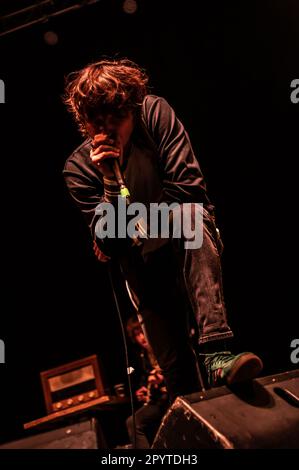 Birmingham, Royaume-Uni.04th mai 2023. Peter Doherty sur scène avec Trampolène à la fin de leur performance d'ouverture à son spectacle acoustique solo au O2 Academy Institute. Cristina Massei/Alamy Live News Banque D'Images