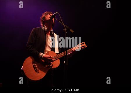 Birmingham, Royaume-Uni.04th mai 2023. Peter Doherty sur scène avec Trampolène à la fin de leur performance d'ouverture à son spectacle acoustique solo au O2 Academy Institute. Cristina Massei/Alamy Live News Banque D'Images