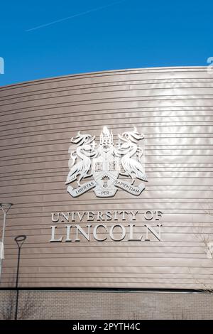 Grand logo de l'Université de Lincoln sur le bâtiment universitaire de Rope Walk Lincoln City 2023 Banque D'Images