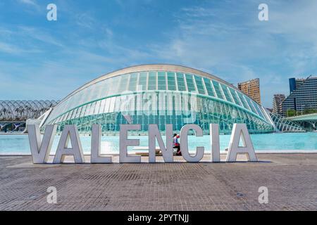 L'Hemisfèric dans la Cité des Arts et des Sciences (la Ciudad de las Artes y las Ciencias) à València, Espagne, (architecte Santiago Calatfava) Banque D'Images