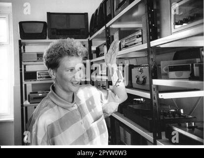 'Centre de documentation ''Culture quotidienne de la RDA'' à Eisenhüttenstadt. Le musée rassemble tout ce qui rappelle la vie quotidienne dans le GDR.in les radios d'images. Ostéalgie GDR. Photo: MAZ/Antje Schroeder/Mars 1997 [traduction automatique]' Banque D'Images