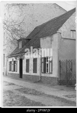 Potsdam Babelsberg KPD Party pub restaurant Pelz 1935 ??? Mühlenstraße 7. historique. Photo: MAZ/Picture Archive /Max Bluhm [traduction automatique] Banque D'Images