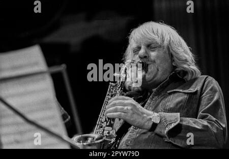 GDR, Berlin, 25.11.1988, Jazzfest au HdjT, Charlie Mariano, saxophone, [traduction automatique] Banque D'Images