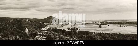 Vue sur Walhalla. Vue depuis le château de Donaustauf. [traduction automatique] Banque D'Images