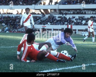 Coupe du monde de football 1978. Pérou - Iran 4:1/11.06.1978 à Cordoue. Le gardien de but Ramon Quiroga (Pérou) fait une économie. [traduction automatique] Banque D'Images