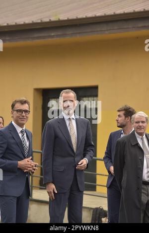 Lugo, Espagne. 5th mai 2023. Le roi Felipe VI d'Espagne, assiste à l'auditorium municipal de Lugo pour le gala de TalentoLugo où il participe à la visite des projets scientifiques et technologiques et où le gagnant de la science et de la technologie est nommé. Credit: Xan Gasalla / Alamy Live News Banque D'Images