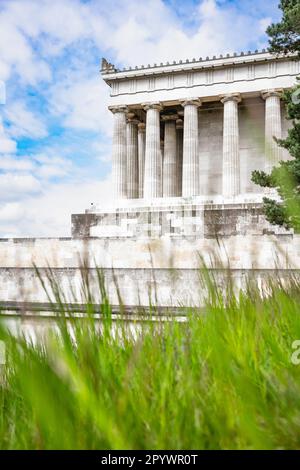 Bâtiment historique de Valhalla au printemps, Ratisbonne, Bavière, Allemagne Banque D'Images