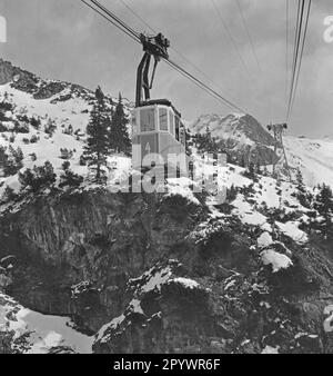 Vue sur une cabine venant de la Nebelhornbahn à Oberstdorf, construite entre 1928 et 1930. [traduction automatique] Banque D'Images
