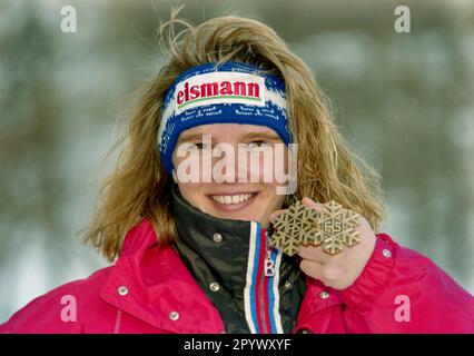 SKI ALPIN SAISON 96/97 Championnats du monde 1997 Sestriere 03-15.02.1997 Hilde GERG (GER) avec ses deux médailles. PHOTO: WEREK Press Picture Agency xxNOxMODELxRELEASExx [traduction automatique]- AUTRICHE OUT Banque D'Images