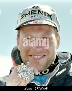 SKI ALPIN SAISON 95/96 Championnats du monde 1996 Sierra Nevada a combiné des hommes 19.02.1996 Lasse KJUS (NOR) avec sa médaille d'argent. PHOTO: WEREK Press photo Agency xxNOxMODELxRELEASExx [traduction automatique]- AUTRICHE OUT Banque D'Images