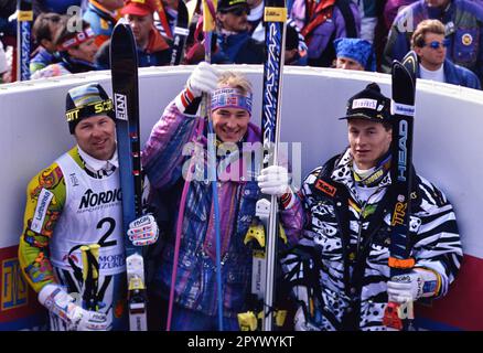 SKI ALPIN SAISON 92/93 Championnats du monde 1993 Morioka Shizukuishi Giant Slalom Men 10.02.1993 Johan WALLNER (SWE li), Kjetil-Andre AAMODT (NOR), Rainer SALZGEBER (AUT) xxNOxMODELxRELEASExx [traduction automatique]- AUTRICHE OUT Banque D'Images