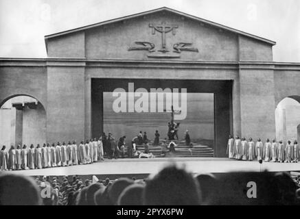 Projection de presse du jeu de la passion d'Oberammergau en 1934. [traduction automatique] Banque D'Images