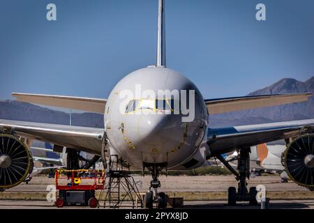 Le parc aérien du comté de Pinal à Marana, en Arizona, fonctionne comme un « boneyard » pour les avions commerciaux civils, ainsi que pour le stockage, la reconfiguration des avions de ligne, Banque D'Images