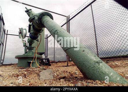 Date de l'enregistrement: 23.06.1997 pompe pour abaisser le niveau des eaux souterraines dans la mine de lignite opencast de Garzweiler près d'Otzenrath. [traduction automatique] Banque D'Images