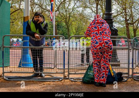 Scènes sur le Mall et les environs de Londres la veille du couronnement de Charles III, vendredi 5 mai 2023 Banque D'Images