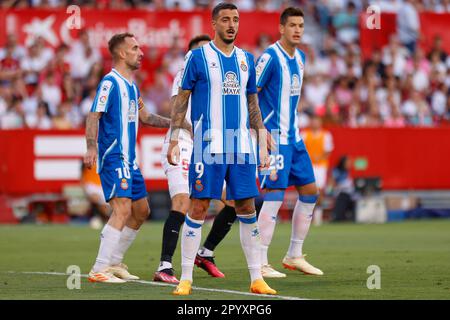 Séville, Espagne. 04th mai 2023. Joselu (9) d'Espanyol vu pendant le match LaLiga Santander entre Sevilla FC et Espanyol à l'Estadio Ramon Sanchez Pizjuan à Séville. (Crédit photo : Gonzales photo/Alamy Live News Banque D'Images