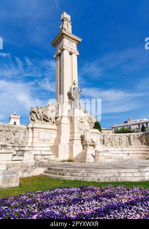 Le Monument de la Constitution de 1812 est un monument à Cadix, en Espagne, qui commémore le centenaire de la signature de la Constitution de 1812 Banque D'Images