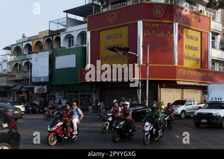 Pattaya,Thaïlande - 17 mars,2023: Deuxième route c'est le carrefour de la route centrale de Pattaya à l'heure de pointe avec beaucoup de circulation. Banque D'Images