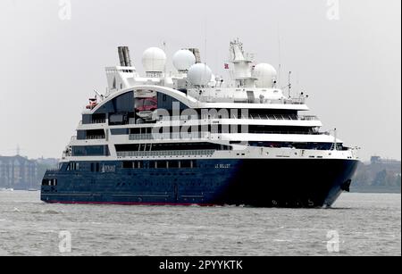 Le bateau de croisière frais de luxe le Bellot porte le nom de Joseph René Bellot, officier de la marine française et explorateur Artic, qui a été à la recherche de Sir John Frankli Banque D'Images