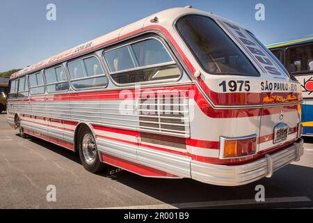 Véhicule Caio Gaivota Mercedes-Benz O-326 (1975) exposé au bus Brasil Fest (BBF 2022), tenu dans la ville de Barueri. Banque D'Images