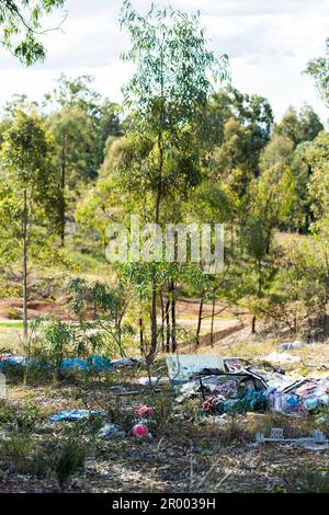 déversement de déchets sur les terres rurales Banque D'Images