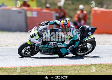 BARCELONE, ESPAGNE - MAI 05: Philipp Oettl d'Allemagne de l'équipe GoEleven avec Ducati Panigale V4R pendant le Championnat du monde de Superbike MOTUL 2023 - Prosecco DOC Catalunya Round au circuit de Barcelone-Catalunya sur 05 mai 2023 à Barcelone, Espagne Banque D'Images