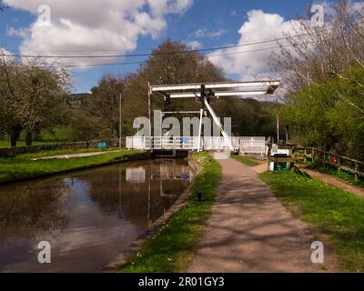 Pont de Talybont-on-Usk au-dessus de Monbucshire et Brecon Canal Powys Mid Wales UK une des caractéristiques emblématiques du canal Banque D'Images