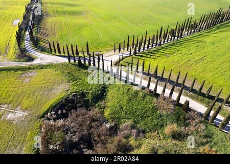Documentation photographique aérienne d'une route blanche en Toscane Italie Banque D'Images
