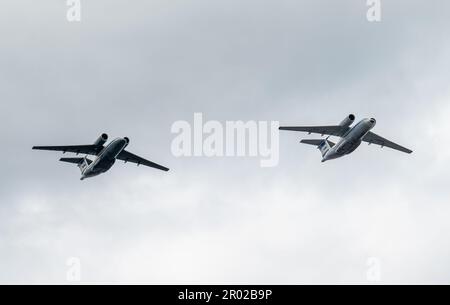 31 juillet 2022, rue Petersbourg, Russie. Antonov an-72 avion de transport militaire à la parade navale principale en l'honneur de la Journée de la Marine russe à St. Pete Banque D'Images