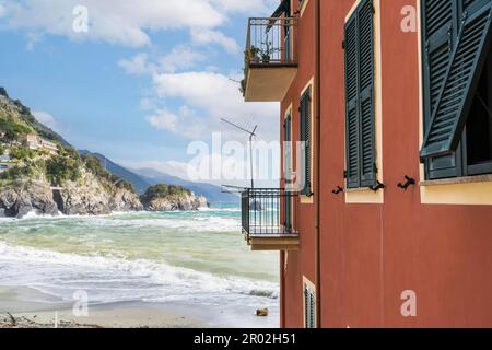 Plage à Monterosso al mare village situé à Cinque Terre, Italie Banque D'Images