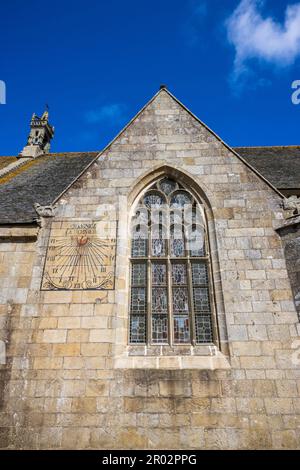 Le cadran solaire de l'église notre Dame de Croaz-Batz à Roscoff, Bretagne, France Banque D'Images