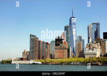 Vue sur le quartier financier, Lower Manhattan, New York depuis l'Hudson River Banque D'Images