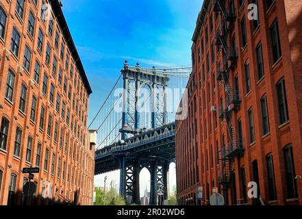 Vue sur le célèbre pont de Manhattan depuis Washington Street Banque D'Images