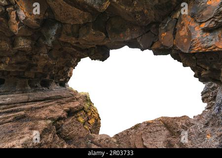 Entrée du tunnel de l'arche grotte naturelle sur fond vide Banque D'Images