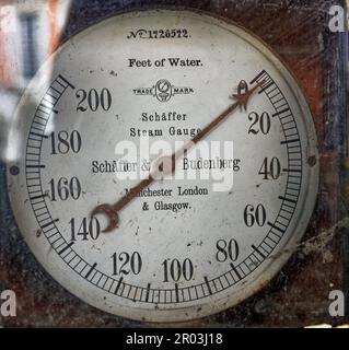 Manomètre de vapeur au Hampton court Palace. Richmond upon Thames, Surrey, Londres, Angleterre, Royaume-Uni. 22nd avril 2023 Banque D'Images
